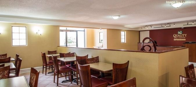 Фото Quality Inn & Suites Airport