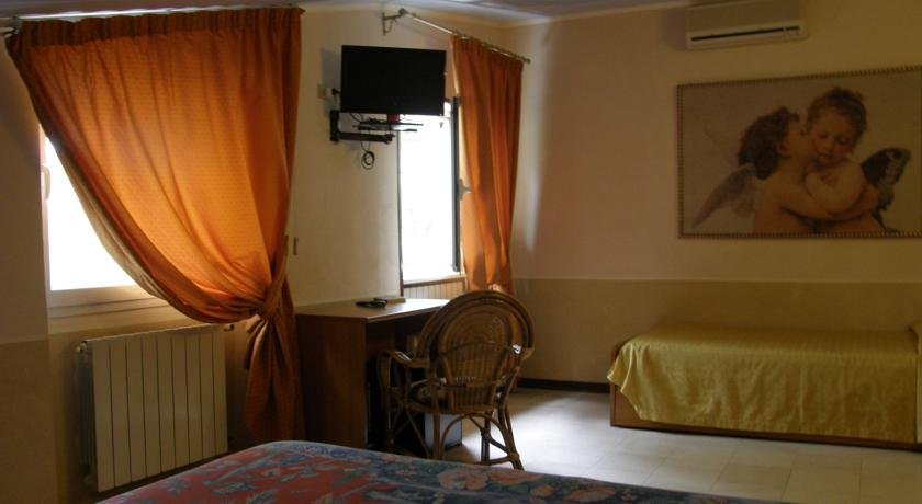 Фото Hotel Luciana