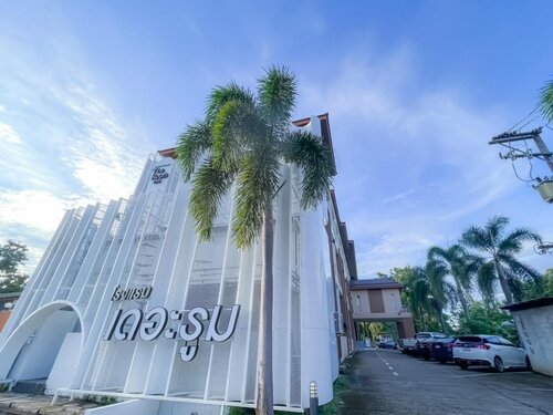 Гостиница The Room Hotel в Накхонпханоме