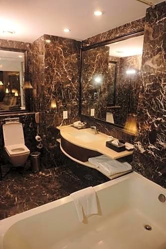 Фото Ramada Plaza by Wyndham Chandigarh Zirakpur