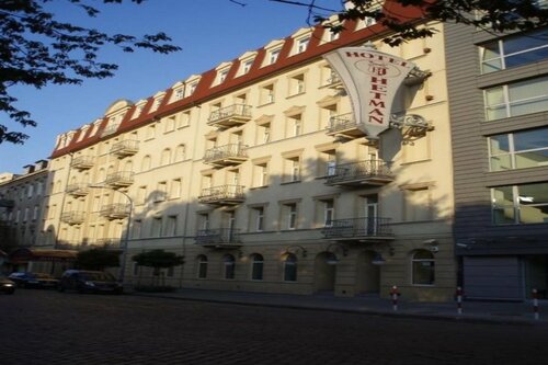 Гостиница Hotel Hetman в Варшаве