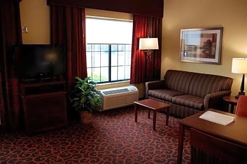 Фото Hampton Inn & Suites Aberdeen