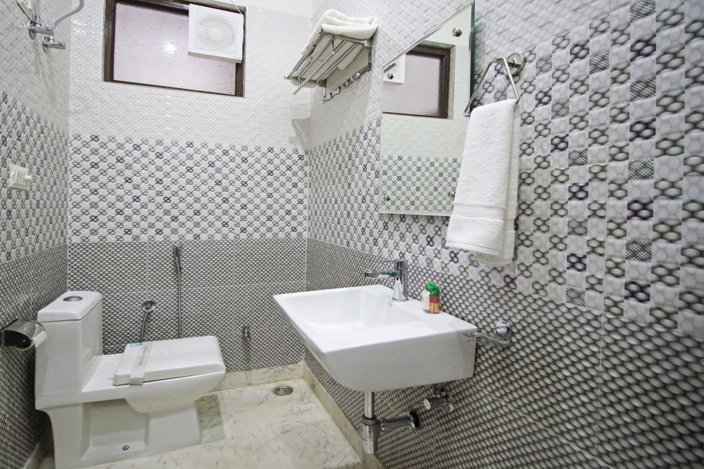 Фото Hotel Aaradhya Residency