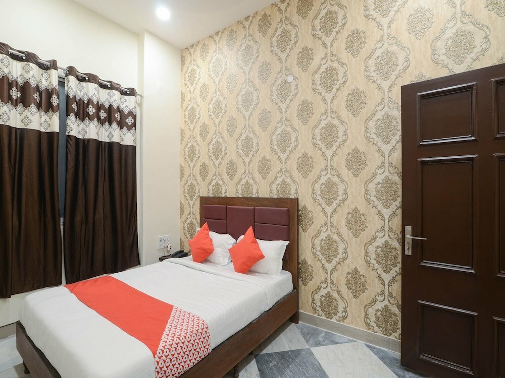 Hotel Oyo Flagship 13641 Elgin Terrace, Calcutta, photo