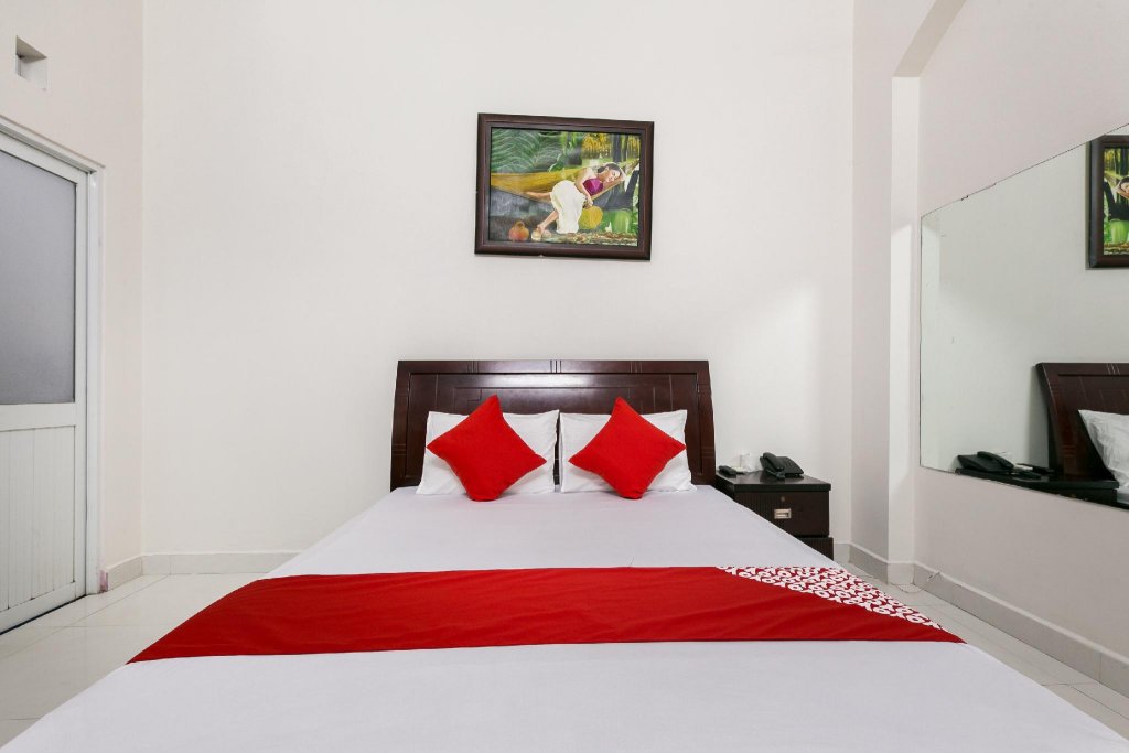 Фото Oyo 486 Nhat Nhat Hotel