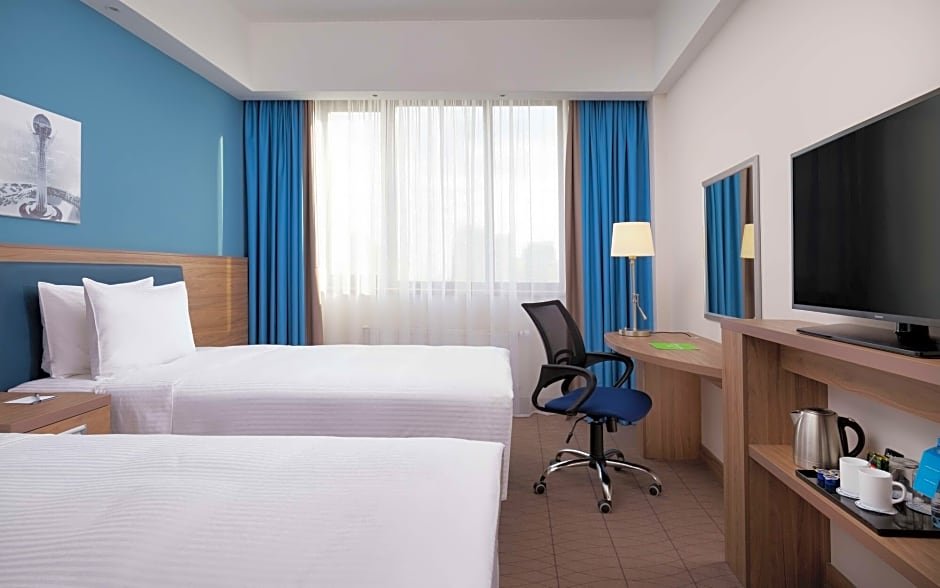 Фото Hampton by Hilton Astana Triumphal Arch