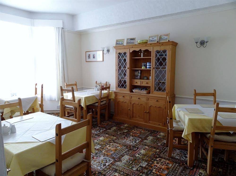 Фото Ainsley Court Guest House