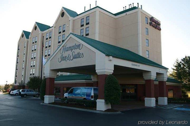 Фото Hampton Inn & Suites Nashville-Airport