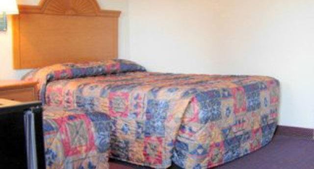 Фото Americas Best Inn and Suites Fort Lauderdale North