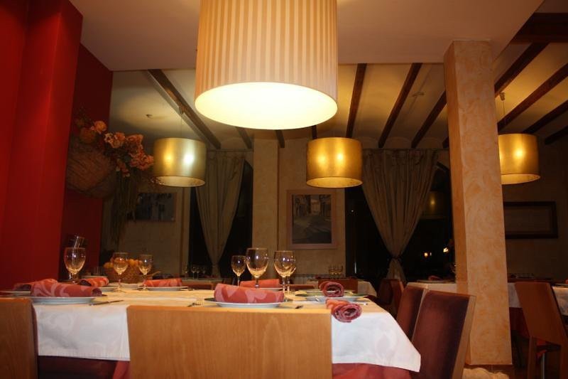 Фото Hotel Patilla Ciudad de Requena