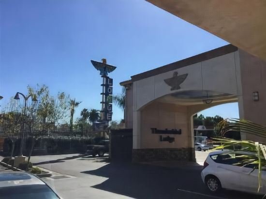 Фото Thunderbird Lodge in Riverside