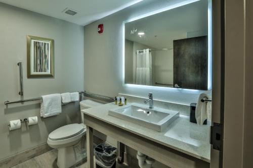 Фото Best Western Plus Executive Residency Nashville