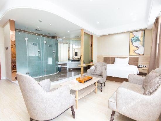 Фото 7 Days Inn Dalian Xian Road Business Center Xinggong Street Subway Station Branch