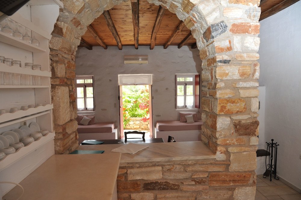 Фото Anezina Hotel