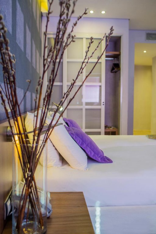 Фото Novus City Hotel