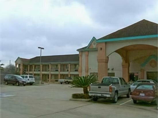 Гостиница Scottish Inn & Suites - Hobby Airport в Хьюстоне