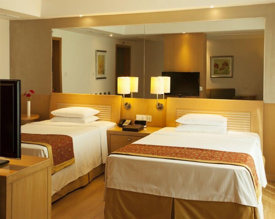 Фото Courtyard by Marriott Chennai