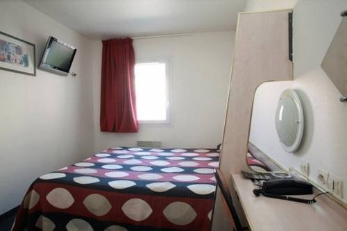 Фото Hôtel Revotel