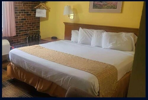 Гостиница Travelodge by Wyndham Airport Platte City