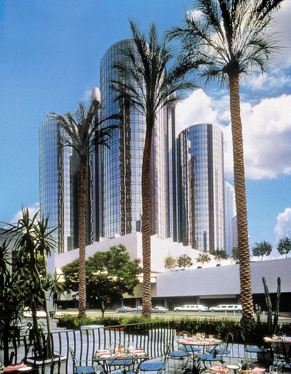 Фото The Westin Bonaventure Hotel & Suites Los Angeles