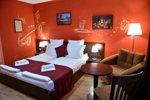 Фото отеля 1