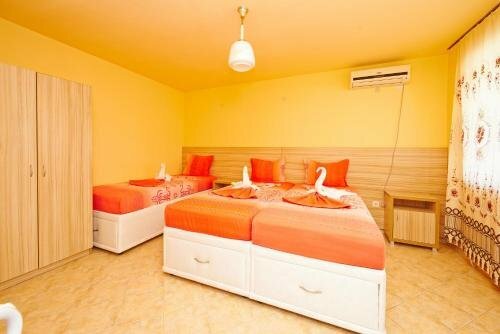 Гостиница Viva Beach Hotel в Поморие