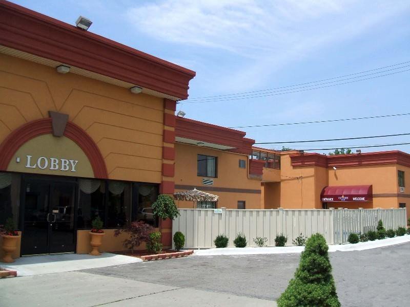 Фото A Victory Inn - West Dearborn