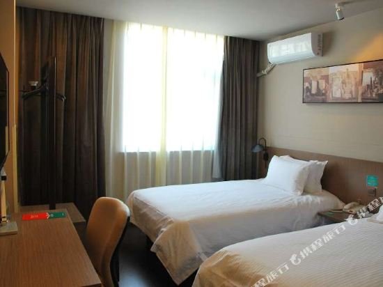 Фото JinJiang Inn Minziqian Road, Honglou Plaza, Ji'nan