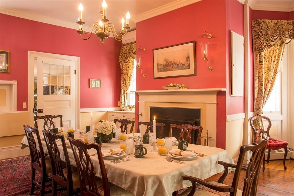 Фото Caldwell House Bed & Breakfast