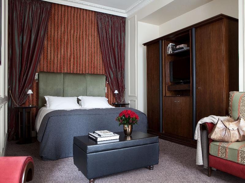 Фото La Trémoille Hotel