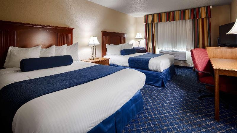 Фото Comfort Inn & Suites