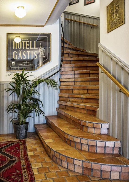 Фото Hotell Gästis