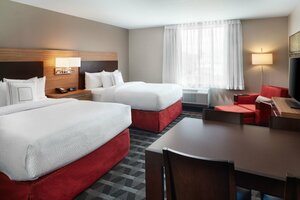 Гостиница Fairfield by Marriott Inn & Suites Louisville Northeast