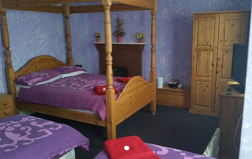 Фото The Vyvyan Arms Hotel