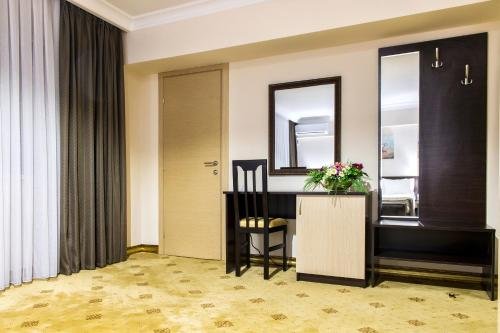 Фото Shymkent Grand Hotel