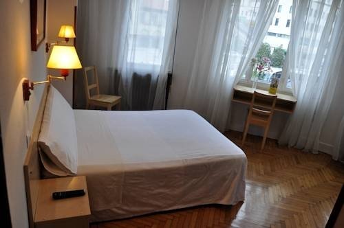 Фото Pension Oviedo