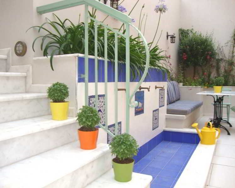 Фото Efchi Suites 1904