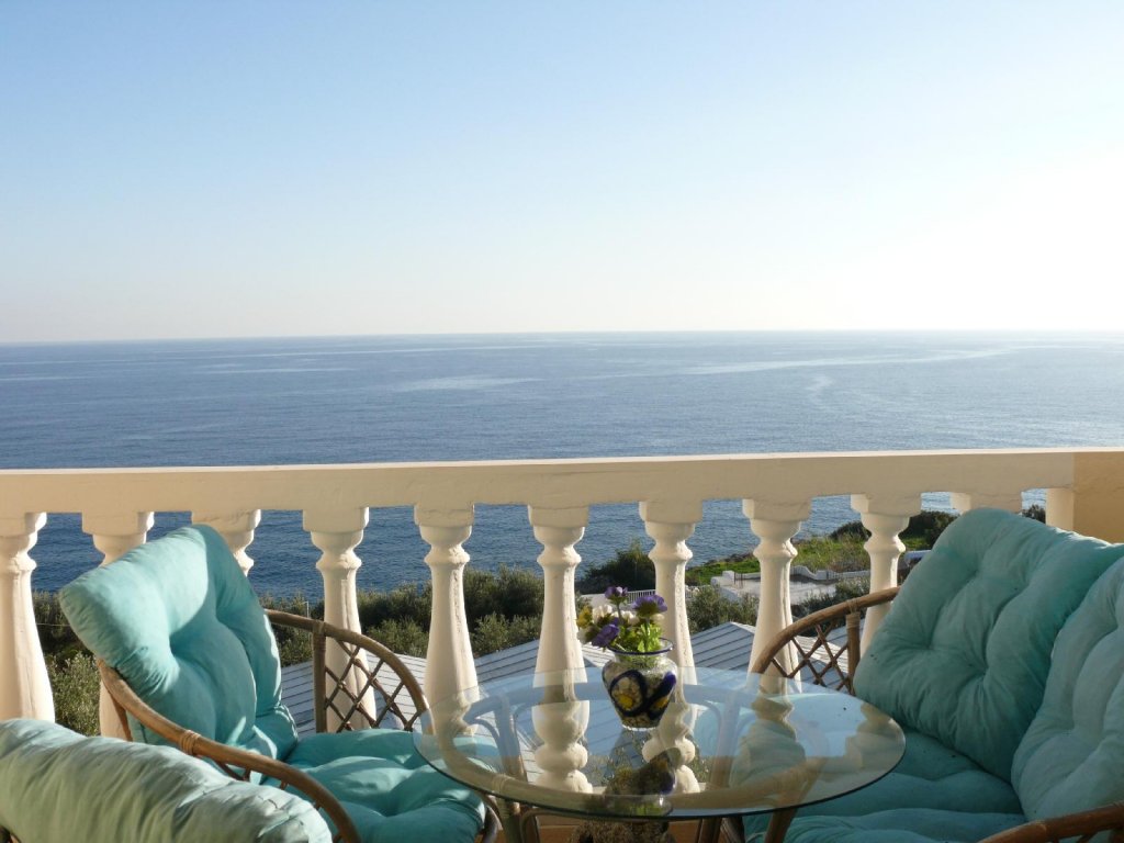 Фото Achlia Hotel