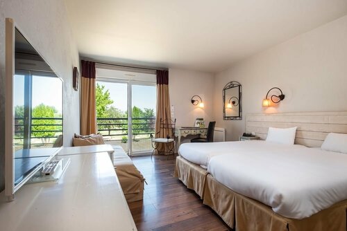 Гостиница Hotel L'ermitage в Шато-Гонтье