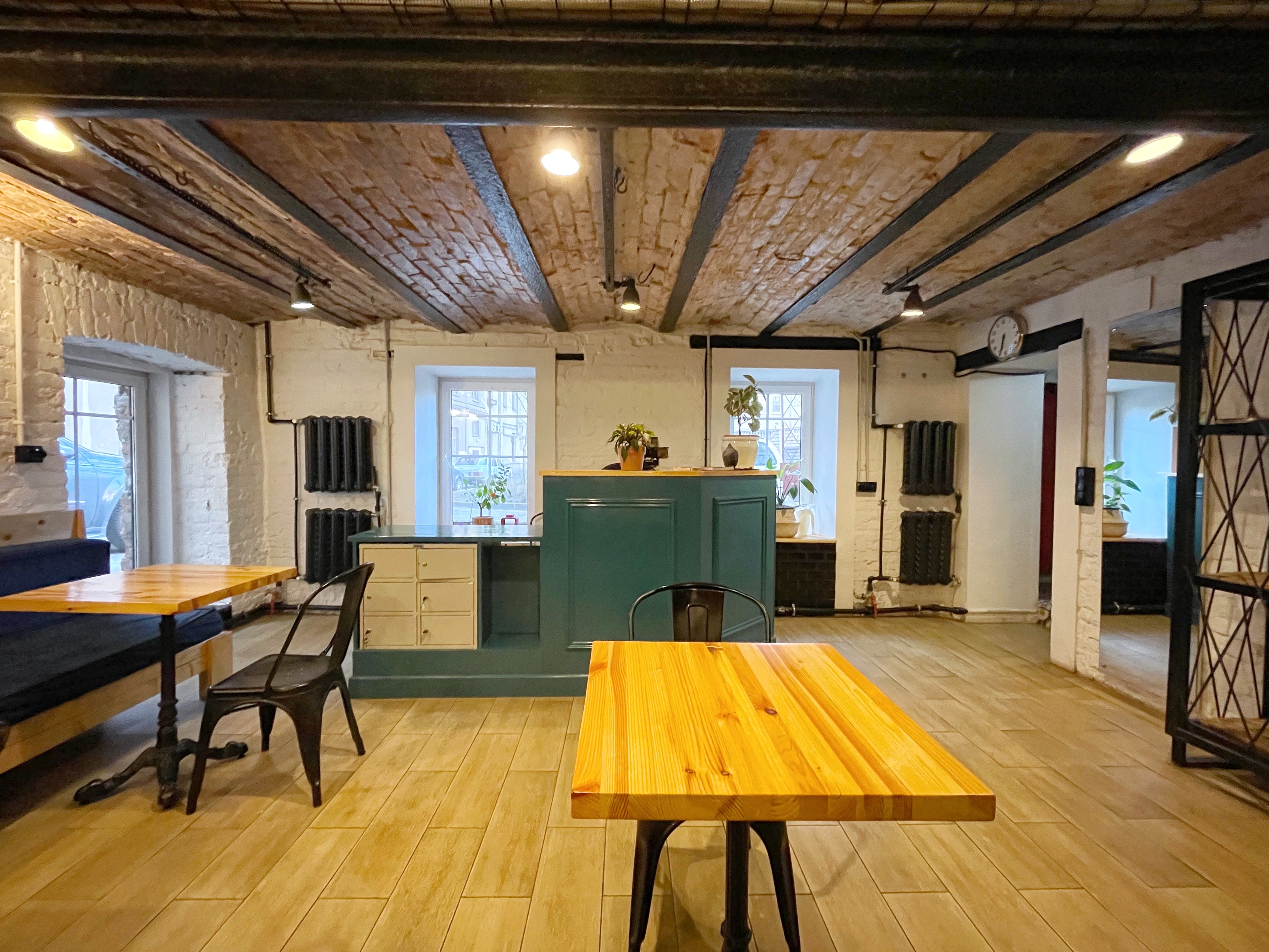 Фото BookCase Hotel&Hostel