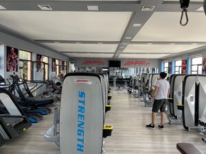 Life Fitness (Samarkand) ، نادي اللياقة البدنية