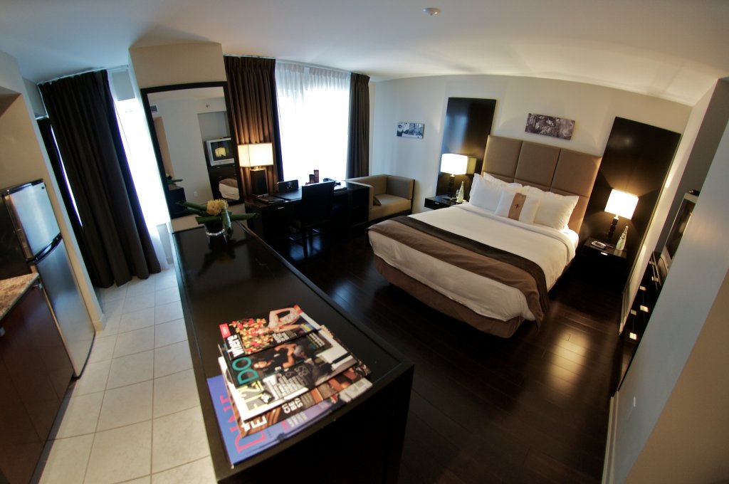 Фото Pantages Hotel Downtown Toronto