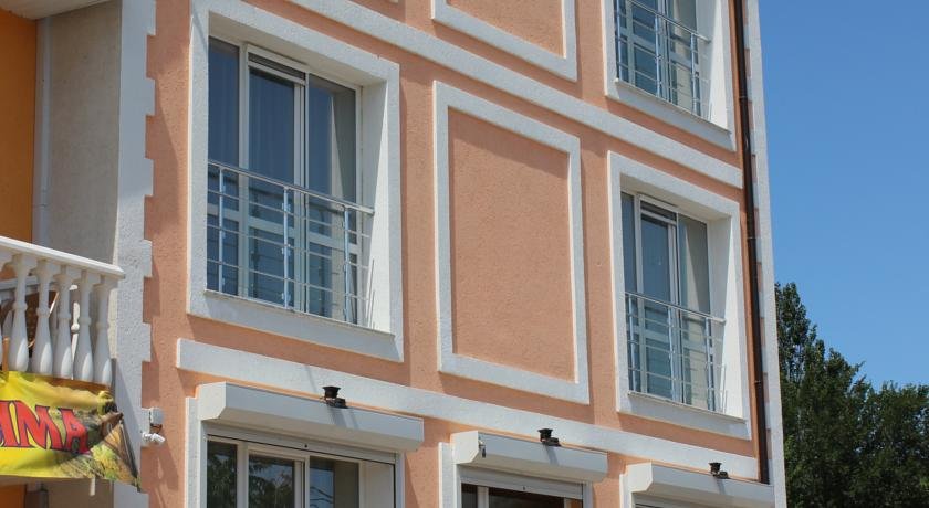 Фото Гостевой дом Черноморская 2