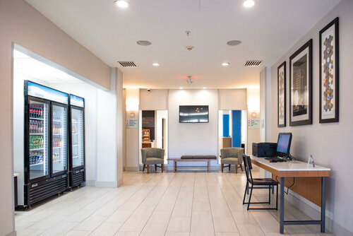 Гостиница Holiday Inn Express & Suites Chester-Monroe-Goshen в Монро