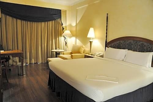 Фото Radisson Hotel Varanasi