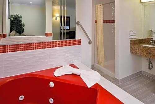 Фото Americas Best Value Inn Rialto