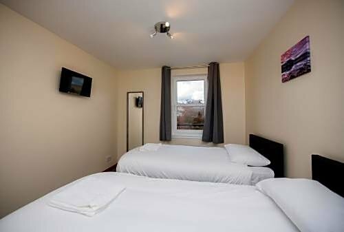 Гостиница Bank Street Lodge в Области Хайленд