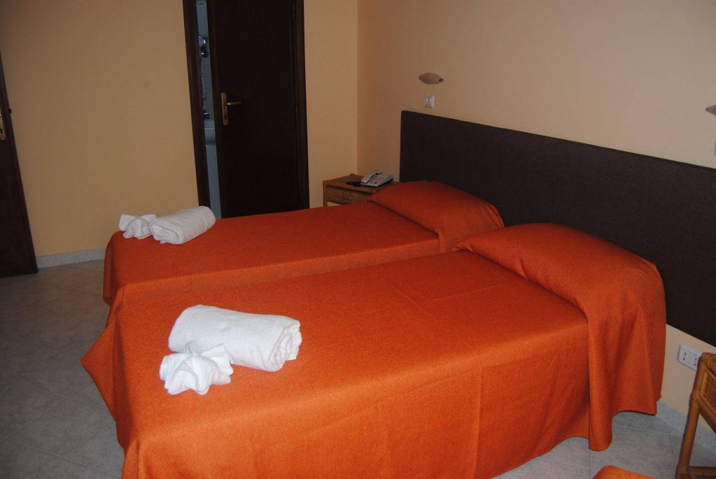 Фото Borghetto Hotel