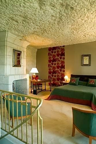 Гостиница Hotel Les Hautes Roches