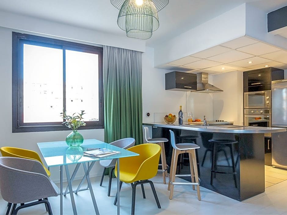 Фото Отель Mercure Hyeres Centre